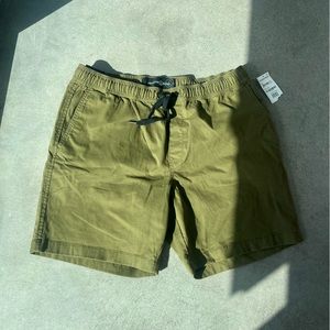 Treasure & Bond Mens Short